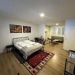 Apartment Marshall