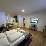 Apartment Marshall